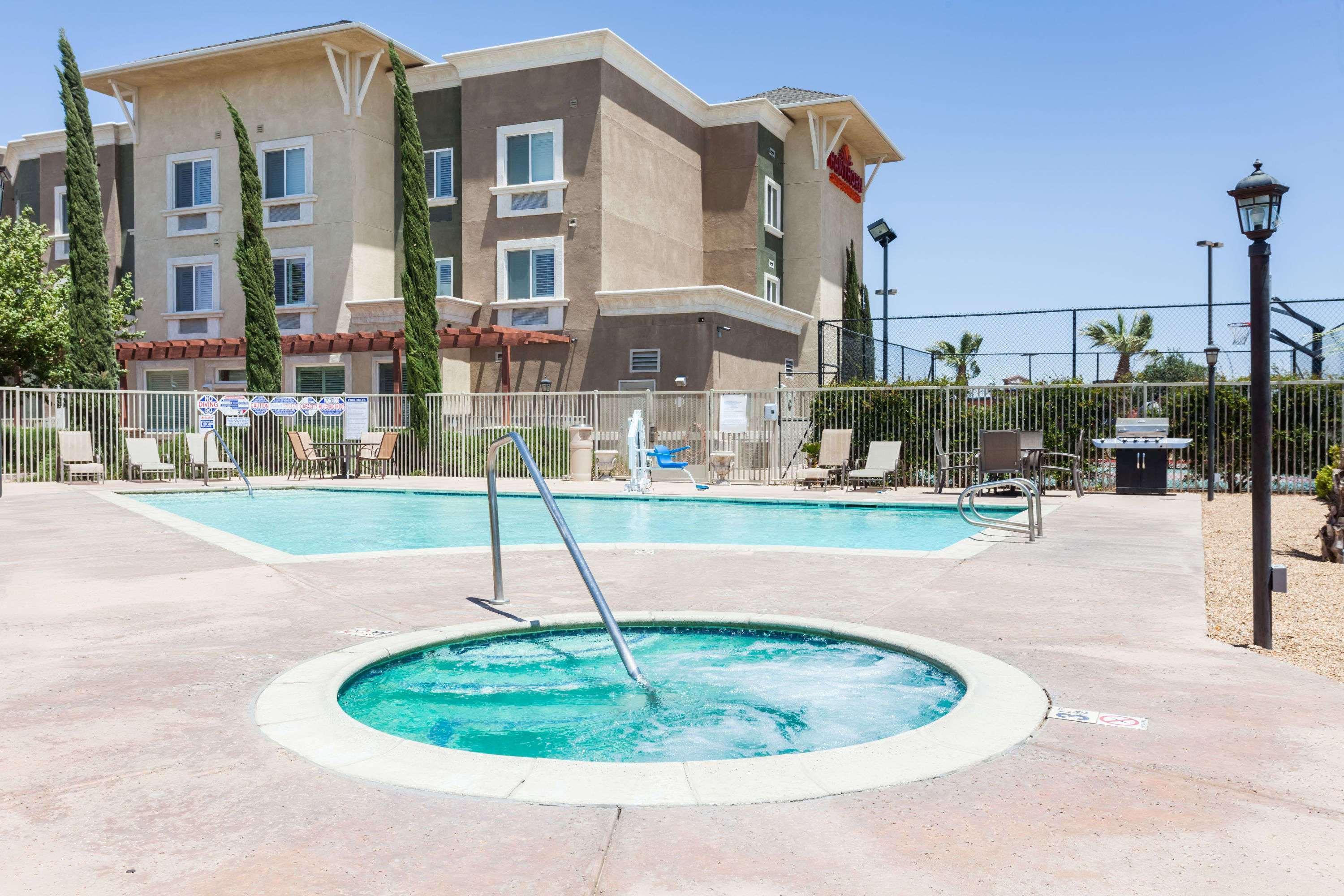 Hawthorn Suites Victorville Εξωτερικό φωτογραφία