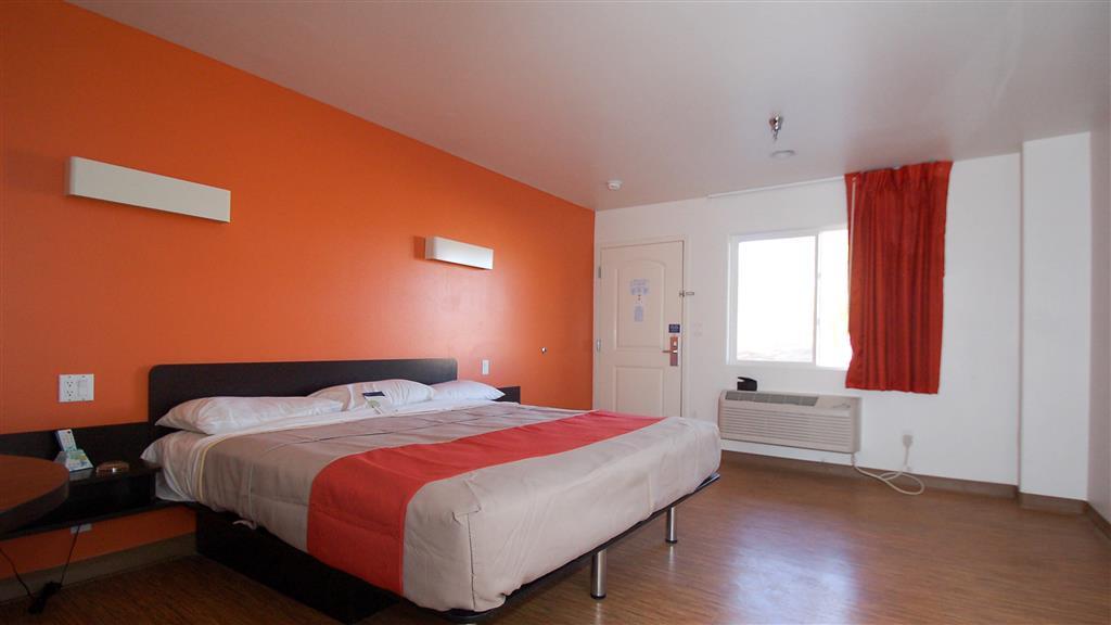 Hawthorn Suites Victorville Δωμάτιο φωτογραφία